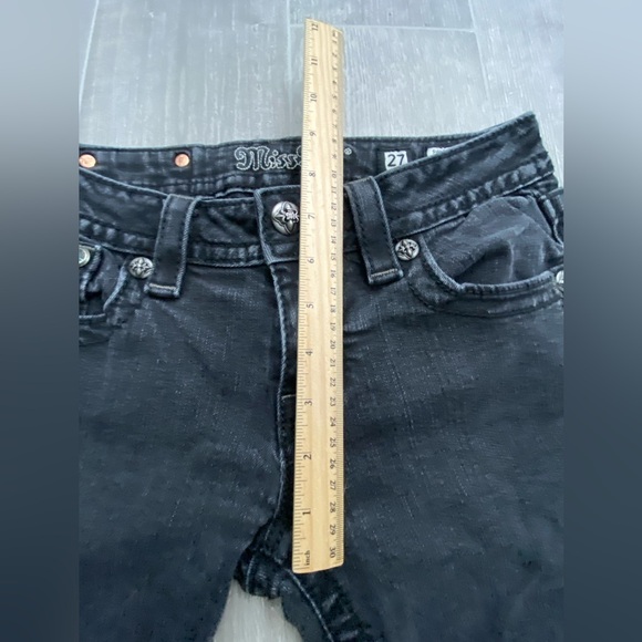 Miss Me black skinny jeans denim embellished cross design on back pockets Sz 27 - Picture 14 of 16